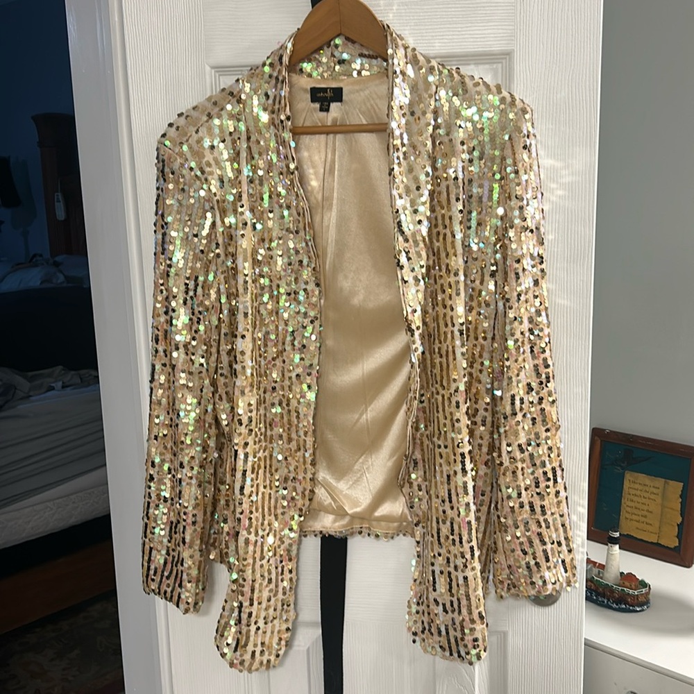 Large sequenced jacket/blazer never worn.